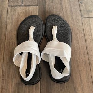 Sanuk White Yoga Sling Sandals Size 7